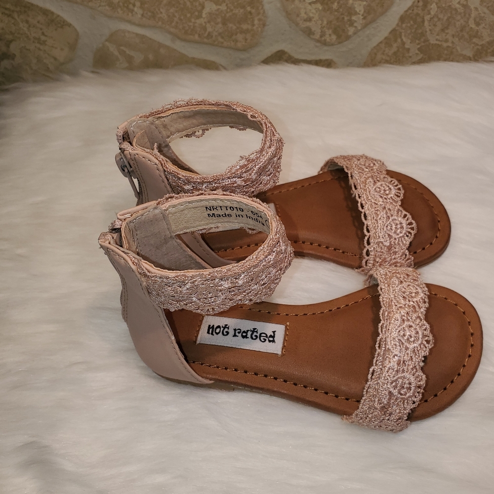 GIRLS SANDALS NOT RATED - Picture 8 of 12